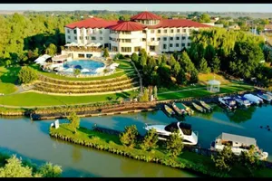 New Egreta Resort New Egreta Resort